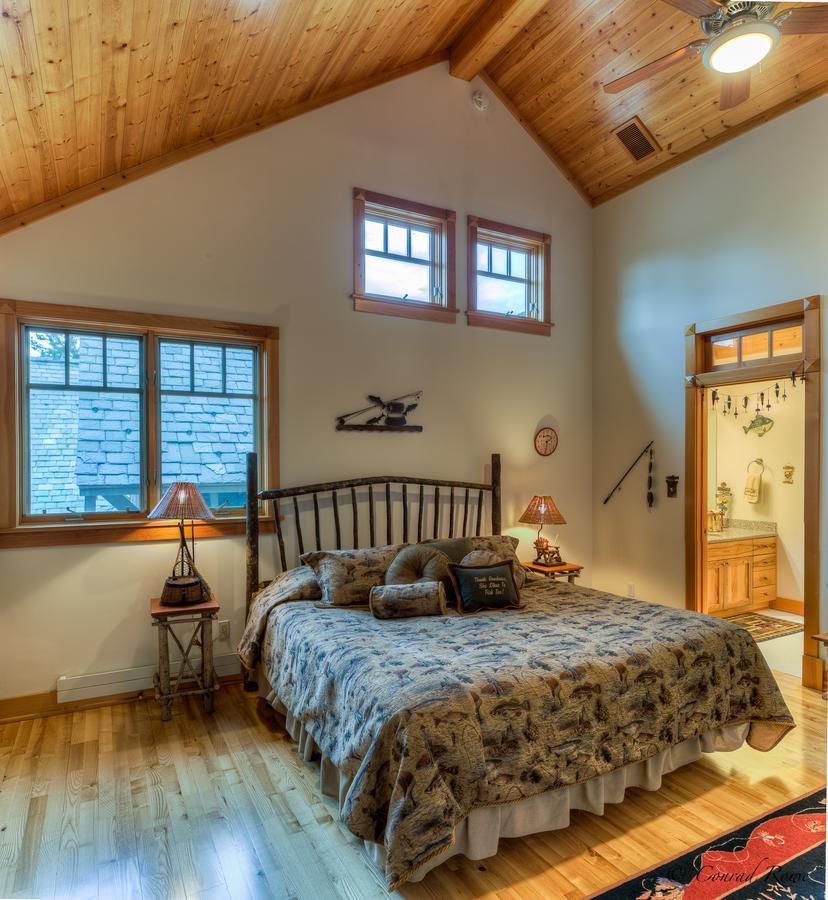 The Lodge At Trout Creek Bed And Breakfast Eksteriør billede