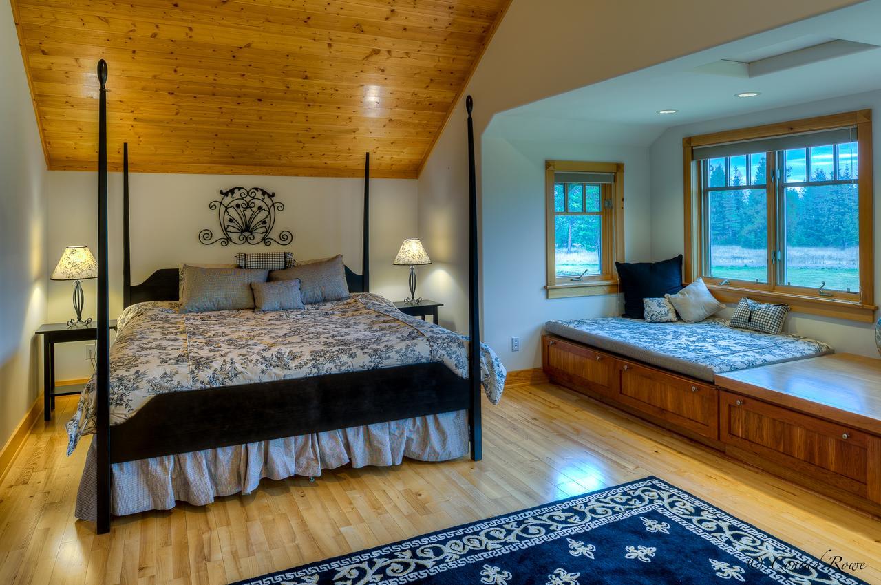The Lodge At Trout Creek Bed And Breakfast Eksteriør billede
